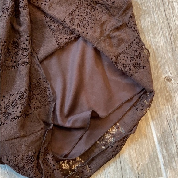 Covington Brown Lace Tank Top - Picture 6 of 7